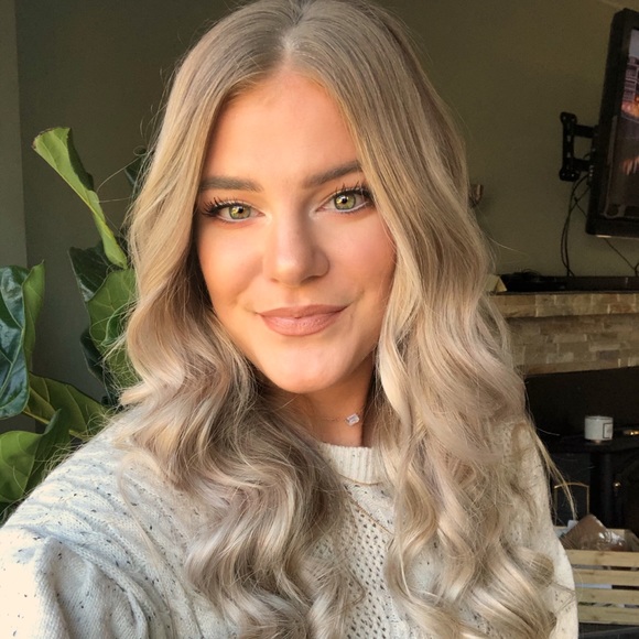 Meet your Posher, Courtnay - Picture 1 of 1